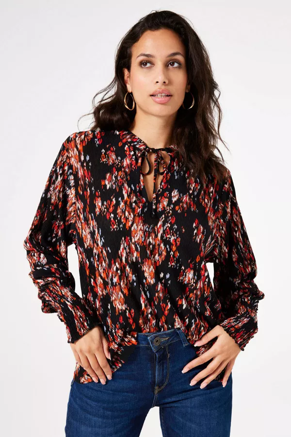 Blouse plissée imprimée sur l'ensemble Garcia