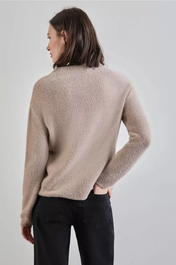 Pull uni en maille poilue Street One