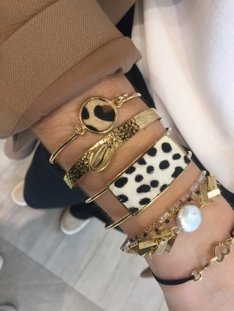 Variété de bracelets